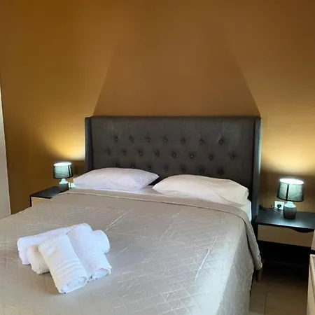 Sofia's House Sivota