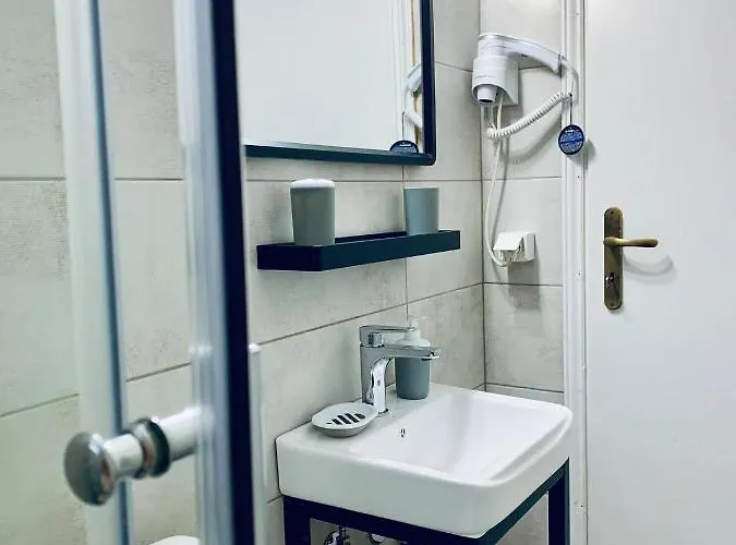 Sofia's House Сивота